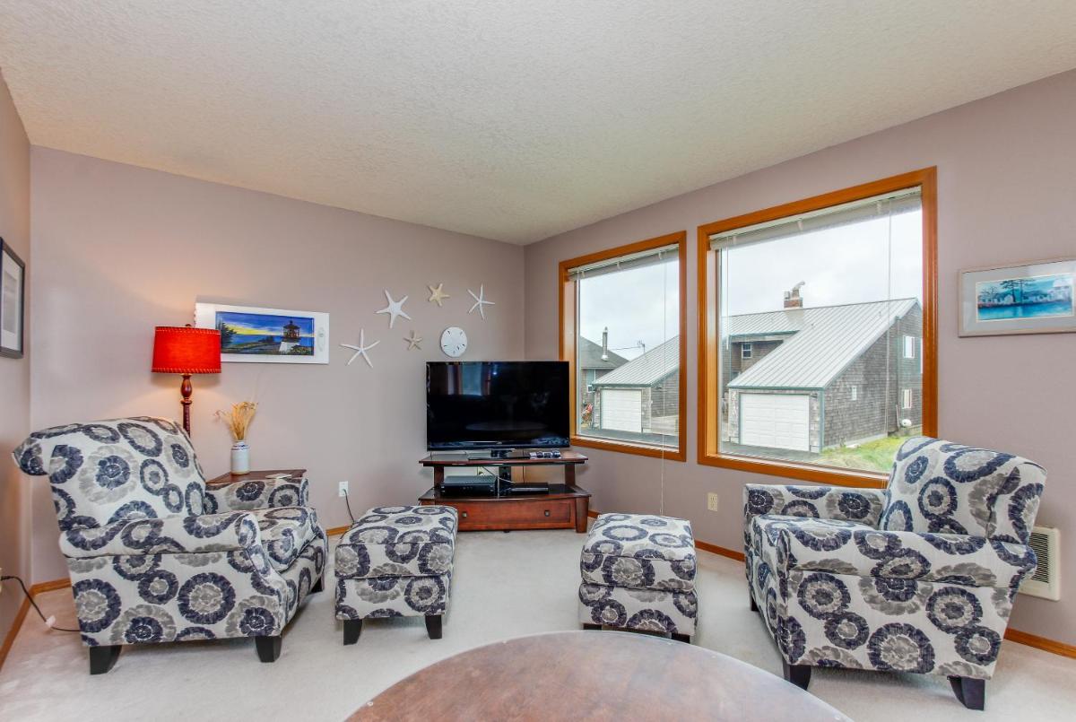 Two Views Vacation Home - image 3