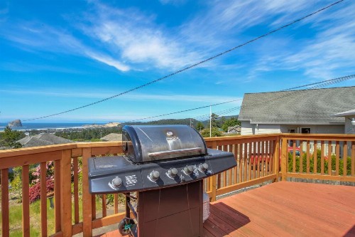 Carousel House in Pacific City - image 12