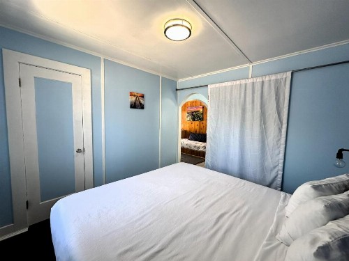 The Anchorage Motel - image 10