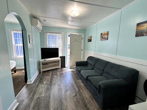 The Anchorage Motel - image 30
