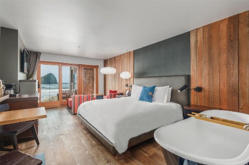 Headlands Coastal Lodge & Spa - image 37