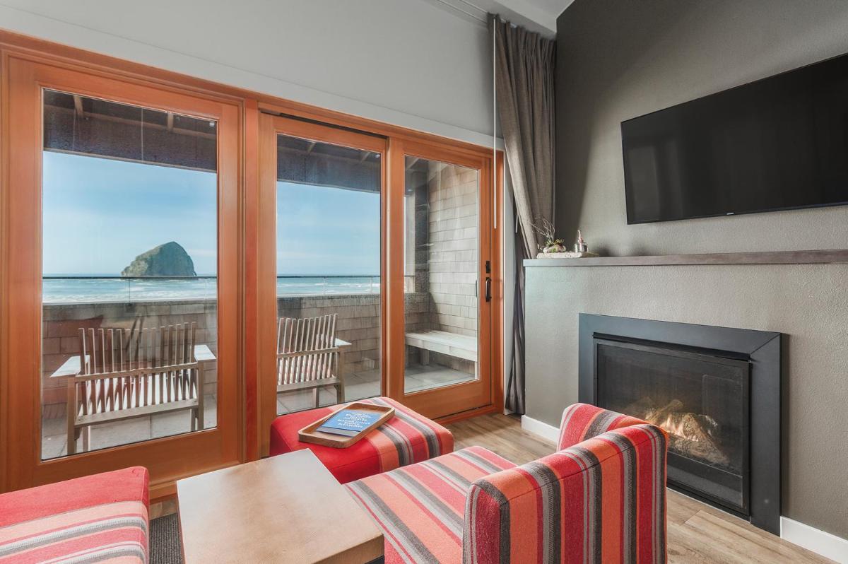 Headlands Coastal Lodge & Spa - image 7
