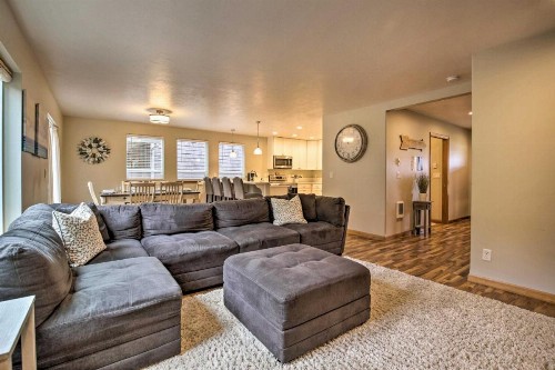 Pacific City Home with Hot Tub Pets Allowed! - image 2