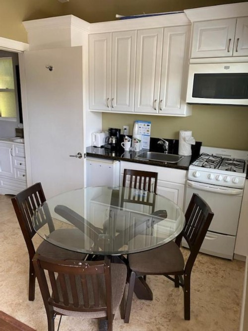 Sea Breeze Inn - Pacific Grove - image 13