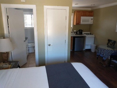 Sea Breeze Inn - Pacific Grove - image 15