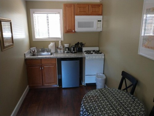 Sea Breeze Inn - Pacific Grove - image 16