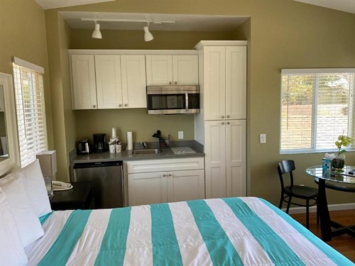 Sea Breeze Inn - Pacific Grove - image 30
