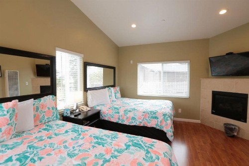 Sea Breeze Inn - Pacific Grove - image 32