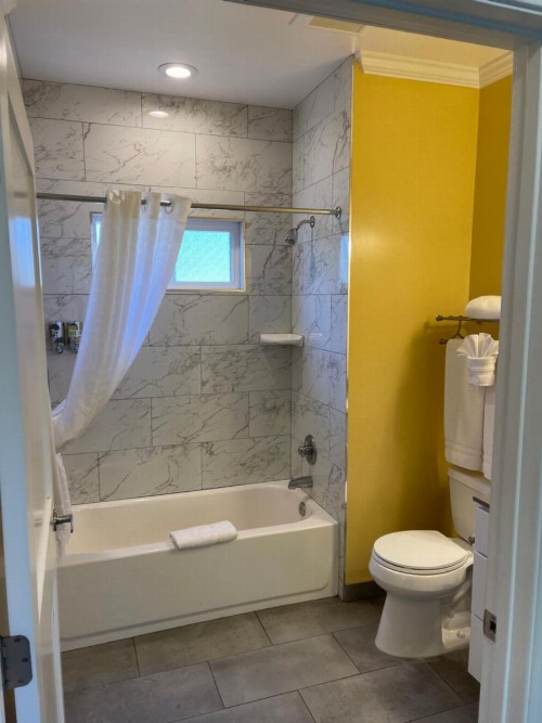 Sea Breeze Inn - Pacific Grove - image 36