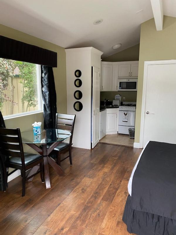 Sea Breeze Inn - Pacific Grove - image 6