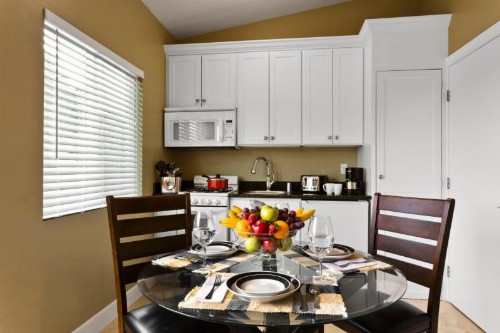 Monterey Peninsula Inn - image 17