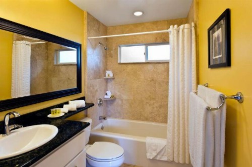 Monterey Peninsula Inn - image 18