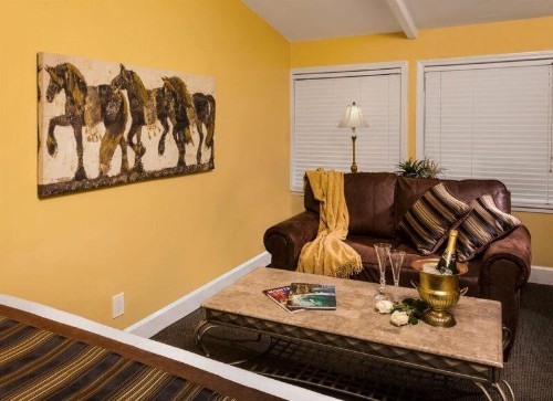 Monterey Peninsula Inn - image 19