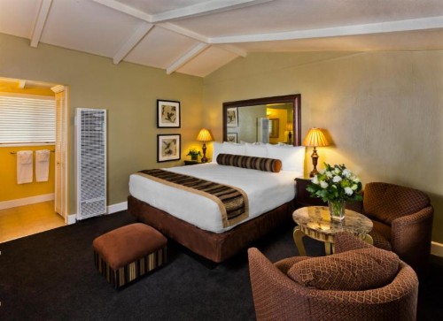 Monterey Peninsula Inn - image 25