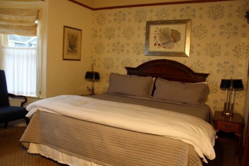 Pacific Grove Inn - image 19