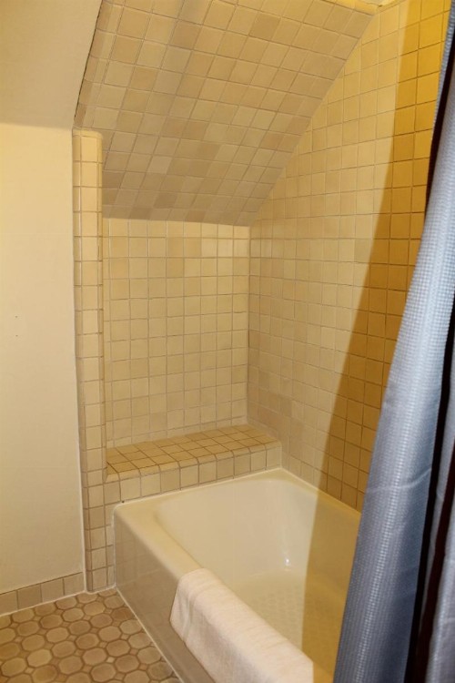 Pacific Grove Inn - image 30