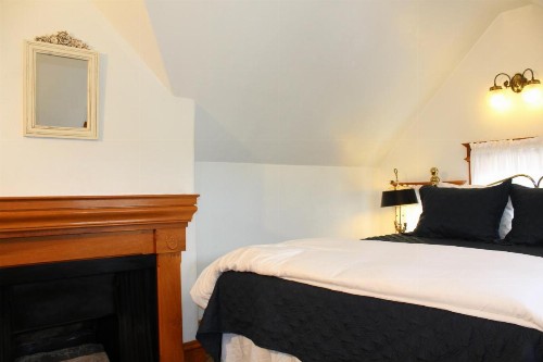 Pacific Grove Inn - image 36