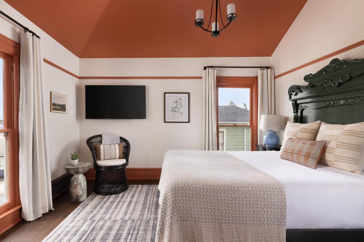 Centrella Inn - image 3