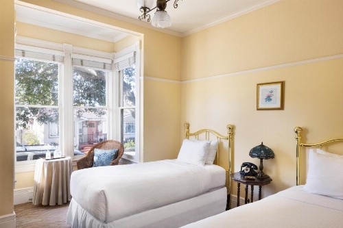 Centrella Inn - image 38