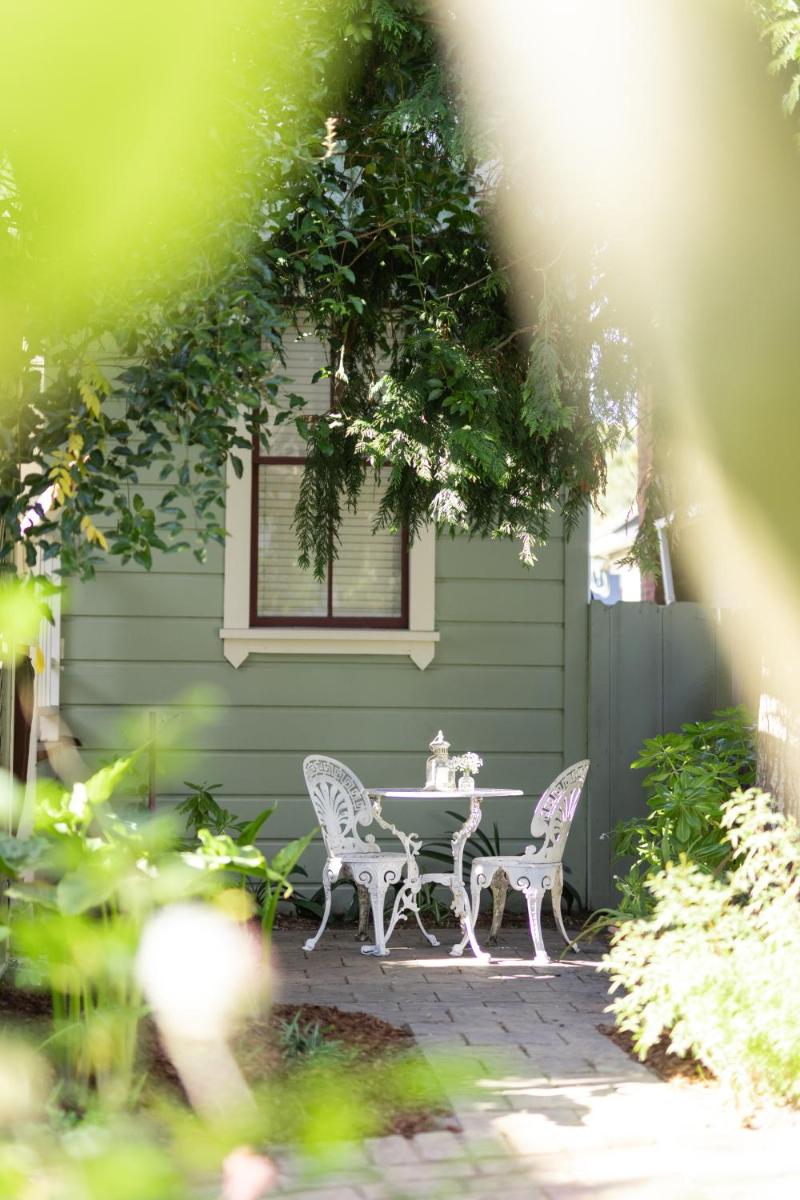 Centrella Inn - image 7