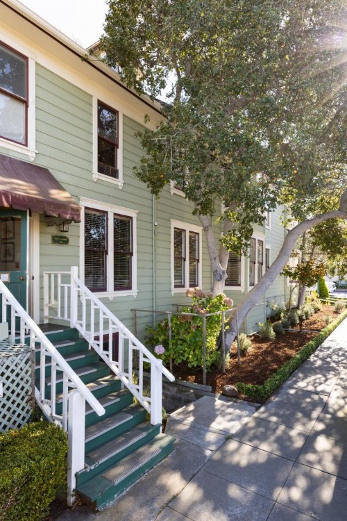 Centrella Inn - image 9