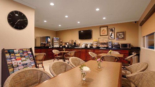 Best Western The Inn & Suites Pacific Grove - image 15