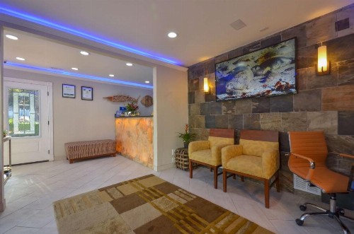 Best Western The Inn & Suites Pacific Grove - image 3