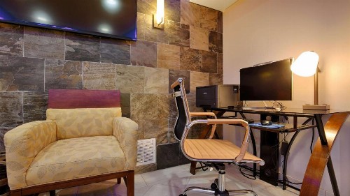 Best Western The Inn & Suites Pacific Grove - image 7