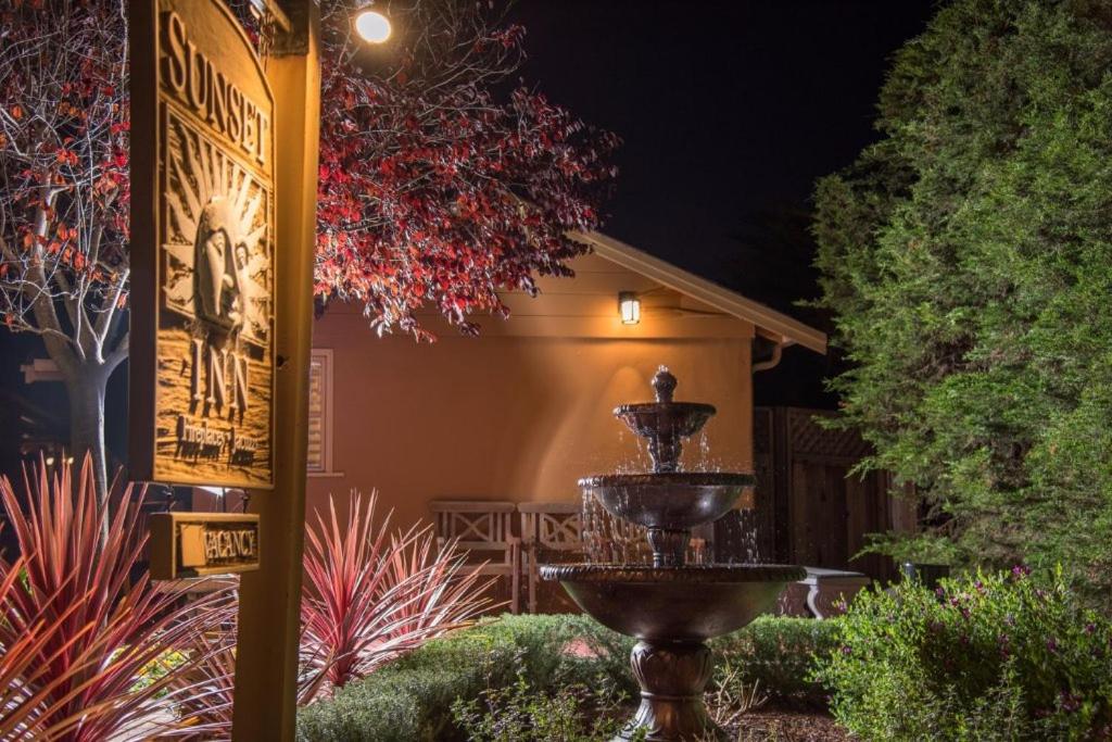 Sunset Inn Pacific Grove - image 3