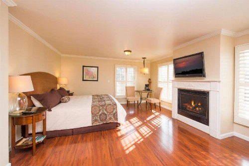 Sunset Inn Pacific Grove - image 9