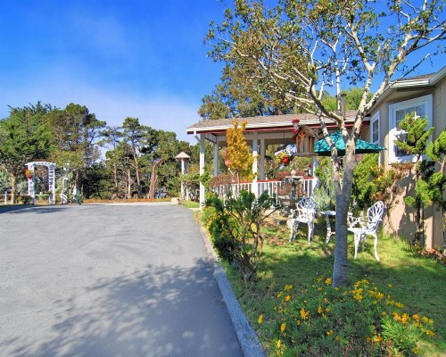 Bide-A-Wee Inn and Cottages - image 31