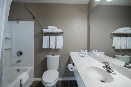 Hillside Inn Pagosa - image 5