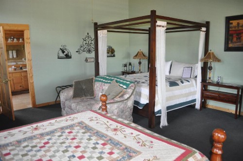 Elkwood Manor Bed & Breakfast - image 2