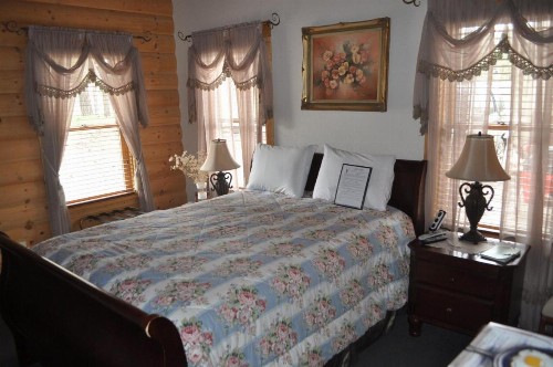 Elkwood Manor Bed & Breakfast - image 21