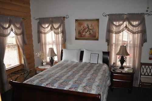 Elkwood Manor Bed & Breakfast - image 27