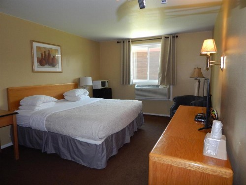 Alpine Inn - image 10