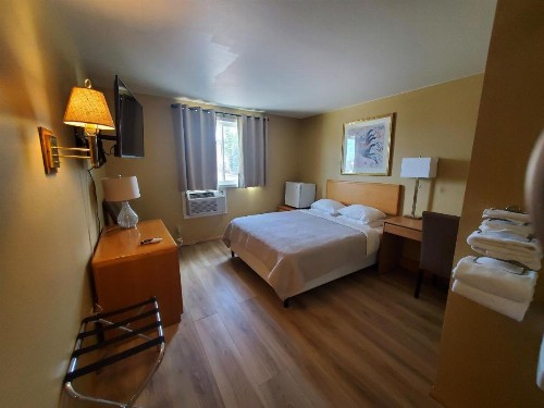 Alpine Inn - image 4
