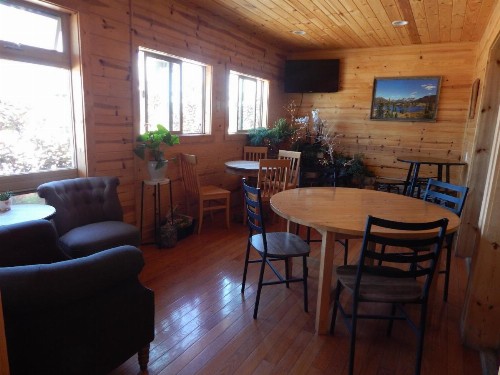 Alpine Inn - image 7