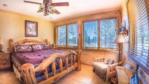 Elktrace Bed and Breakfast - image 32