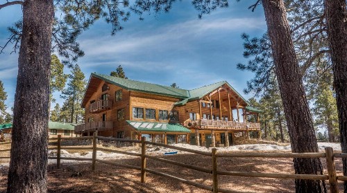 Elktrace Bed and Breakfast - image 37