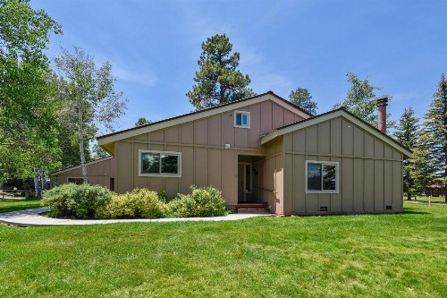Pines 3044