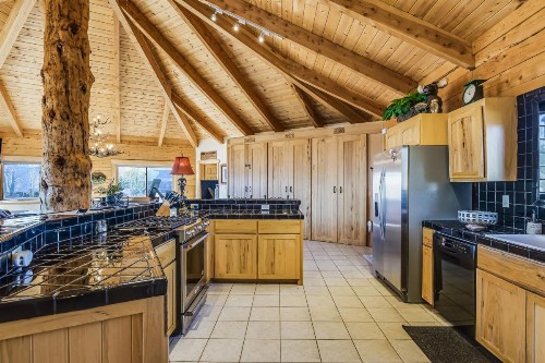 Snow Circle Lodge - image 6