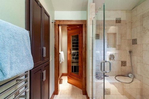 Glen Elk Lodge - image 10