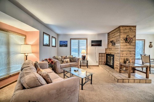 Pagosa Springs Condo 4 miles to Hot Springs!