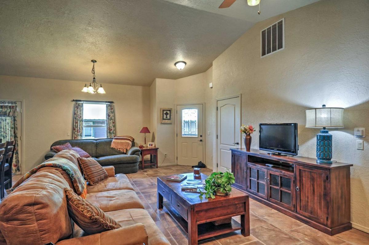 Cozy Pagosa Home with Mtn Lake and Golf Course View! - image 7
