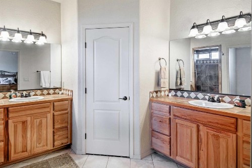 Cozy Pagosa Home with Mtn Lake and Golf Course View! - image 8