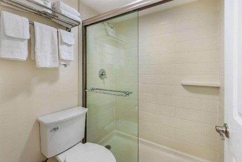 Quality Inn and Suites Riverfront - image 19