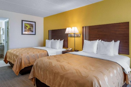 Quality Inn and Suites Riverfront - image 2