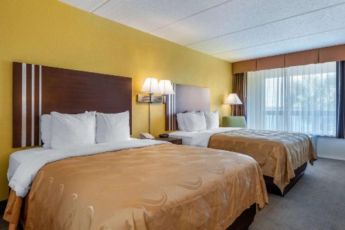 Quality Inn and Suites Riverfront - image 37