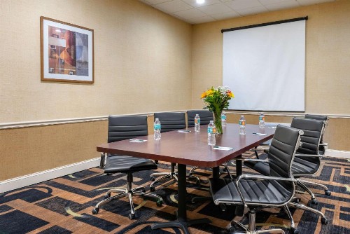 Quality Inn and Suites Riverfront - image 39